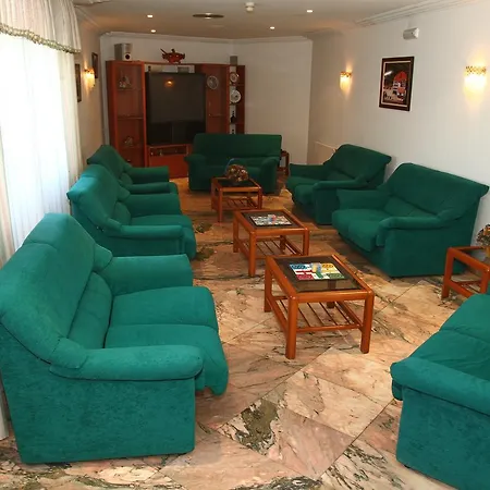 Jr 2* ויאלונגה